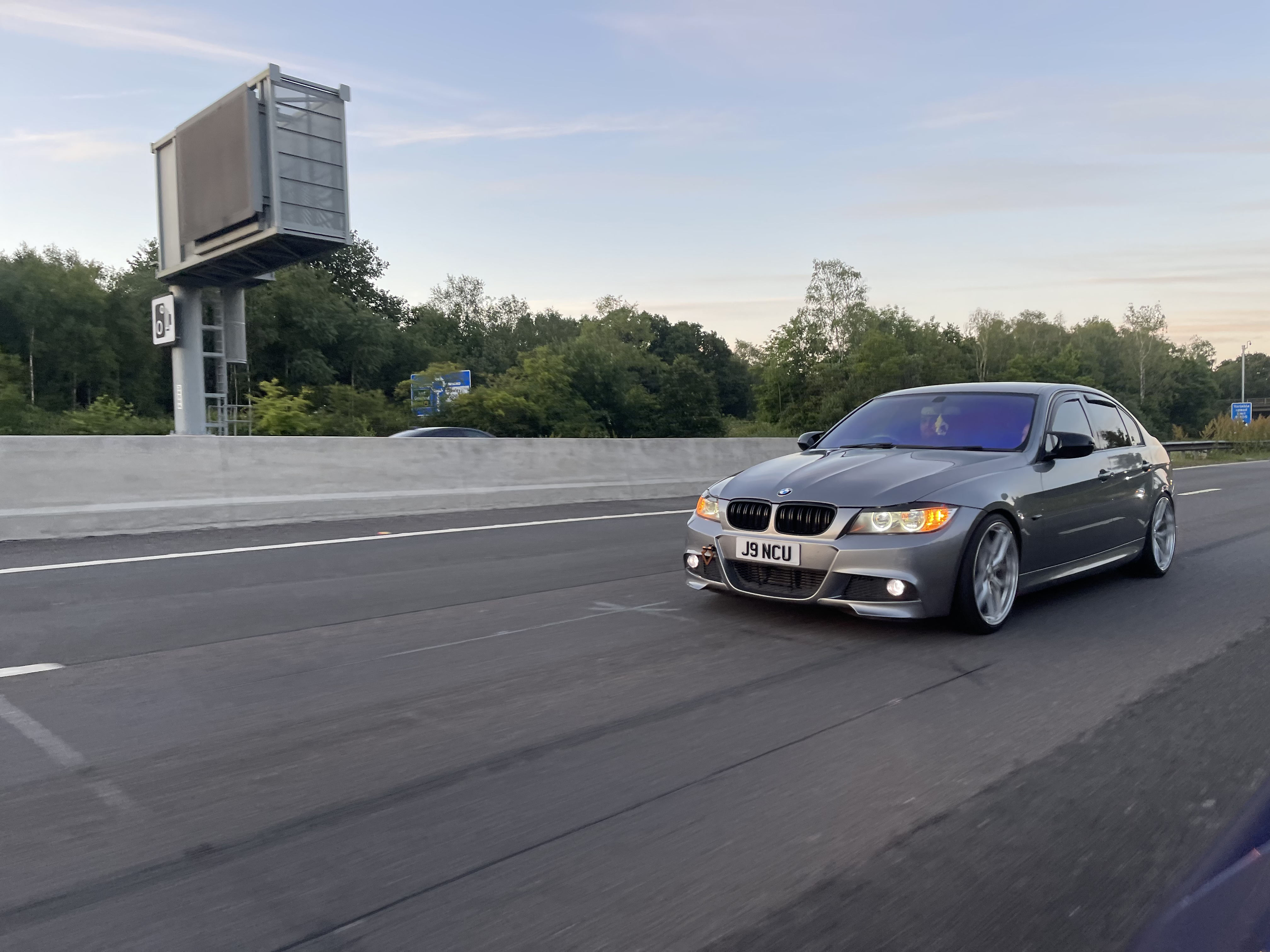 FD9B2FEB AF60 4442 9DB7 259C5D1D2C08