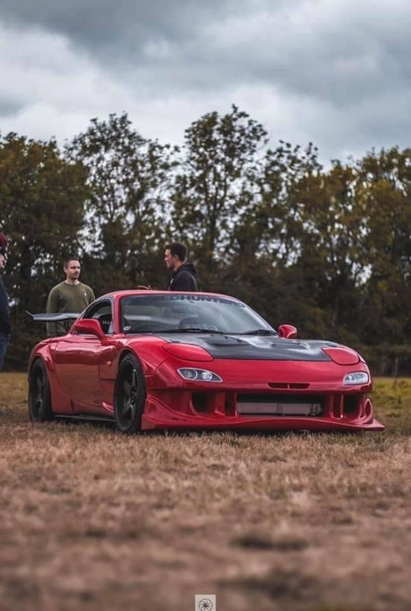 Lee Furminger's Mazda RX-7 FD
